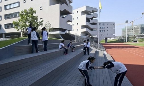 英才高中学校一年学费多少