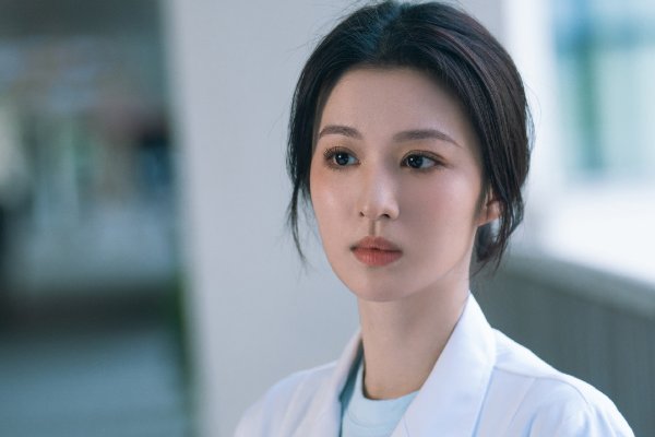 人间烟火主演是谁