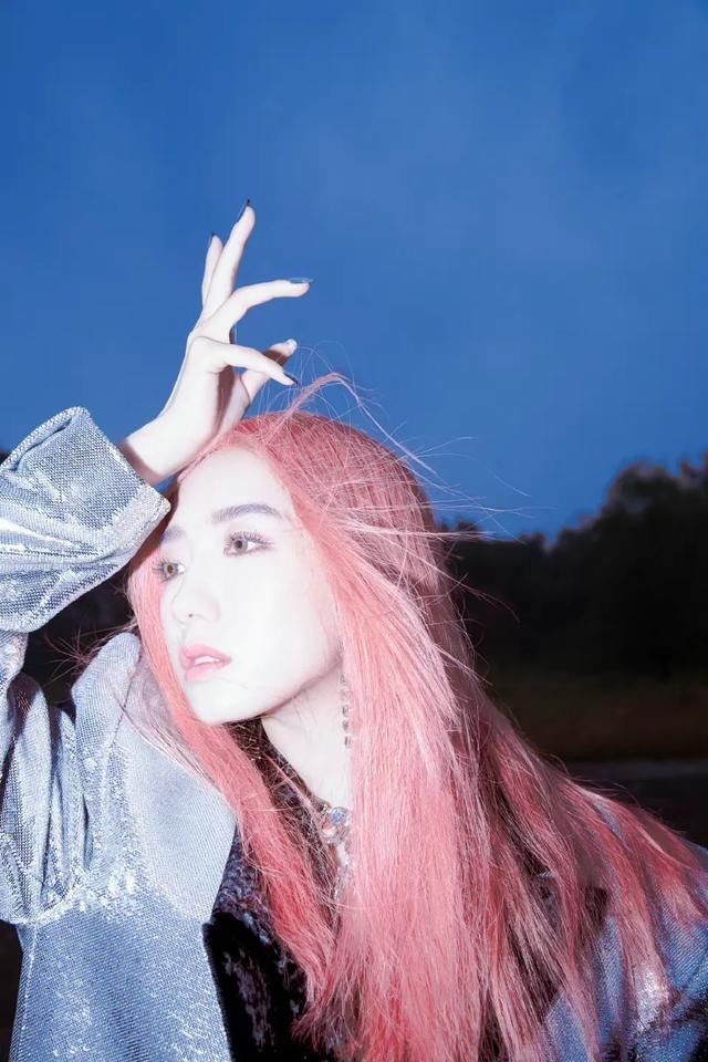 孟美岐和谁开过房 孟美岐知三当三事件概括