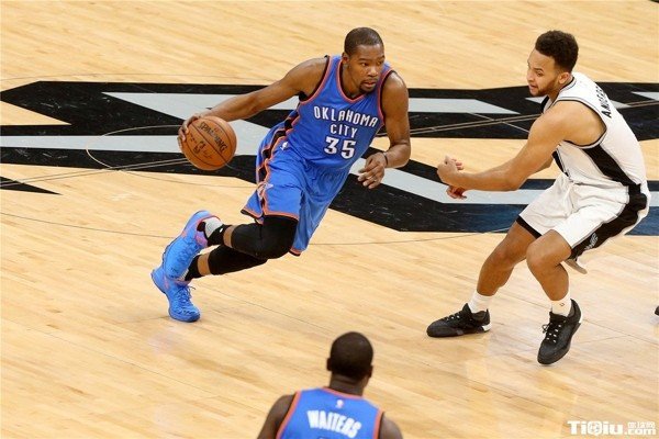 篮球场运动木地板材质大概有三种，等级又分几种