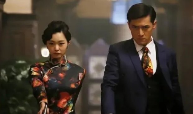 《伪装者》一共有多少集？