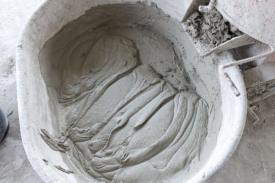 混凝土一立方多少吨？