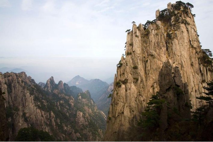 黄山四绝中尤以什么最为著名