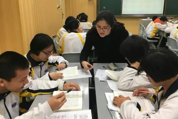 川流不息指哪几个生肖