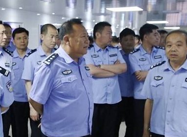 现任丹东市公安局副局长叫什么