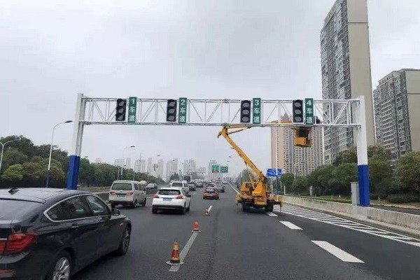 merge into什么意思