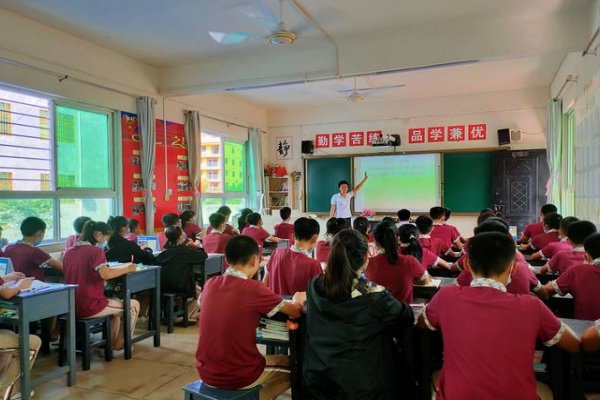 兴云弄雨又春风枕瑶钗讲的什么