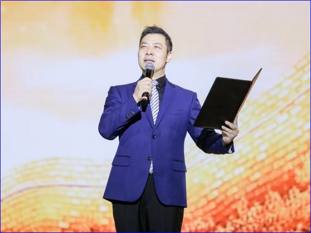 主持人王欢简介