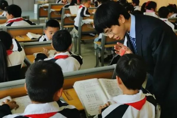 川流不息指哪几个生肖