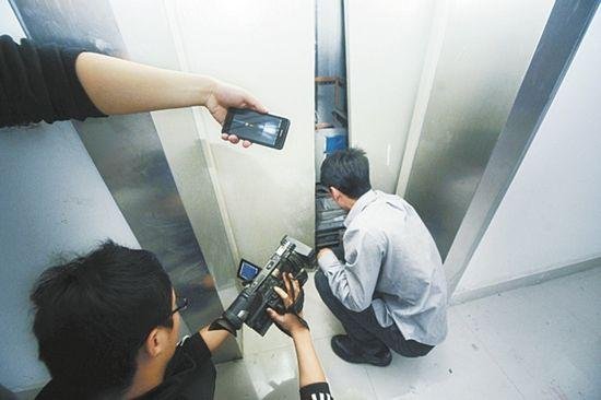 瞬间爆火的“叔叔你别拉了我害怕”，是什么梗？