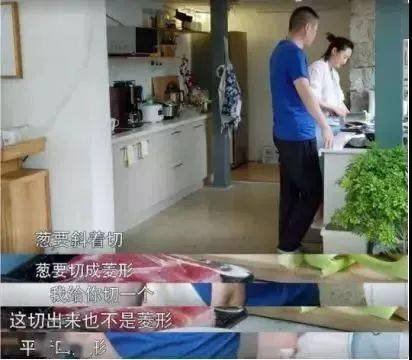 “最强舅舅”带8外甥过暑假，有人说舅妈才是最关键的，你赞同吗?