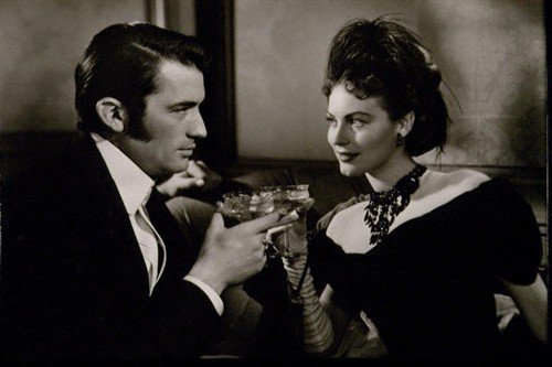 爱娃·嘉德纳的个人简介