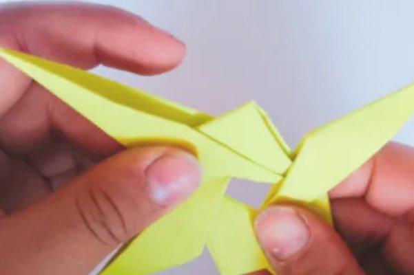 赛罗飞镖怎么折?