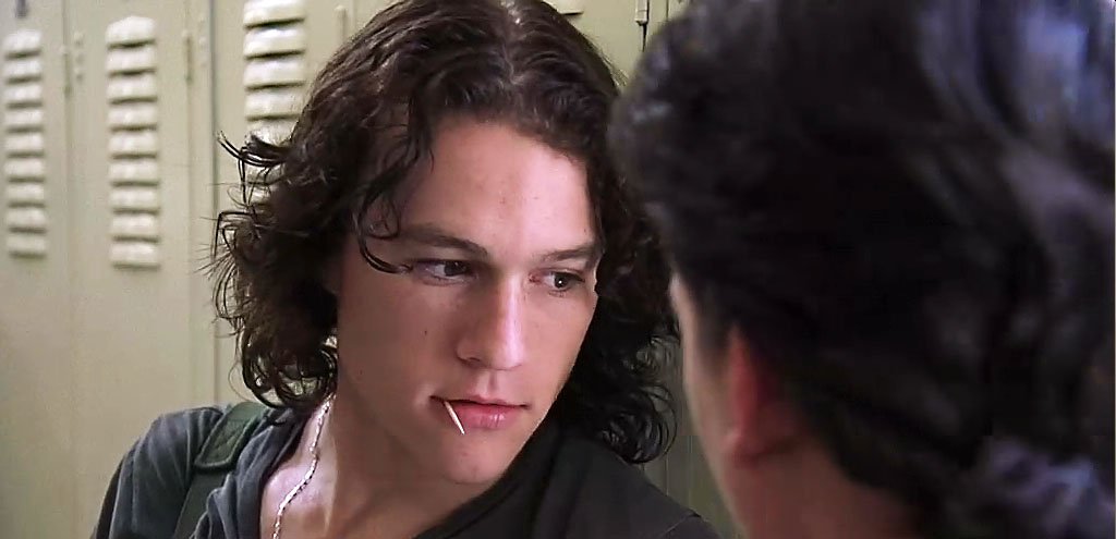 对面恶女看过来的介绍