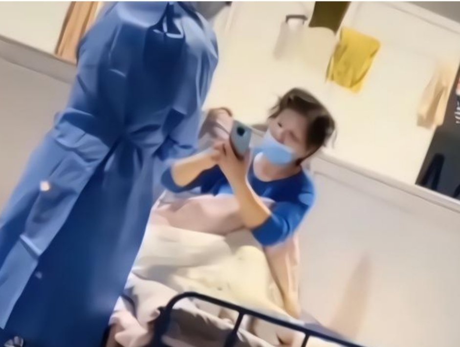 大妈斥责援沪医护：服务我们是应该，你如何看待大妈这一观点？