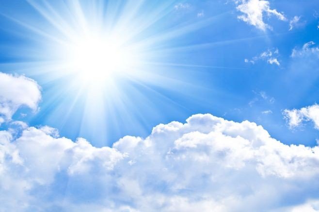 云层后透出的太阳光束是什么物理现象？