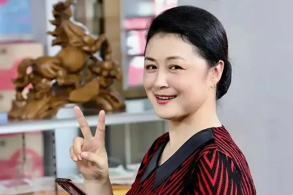 被《乡村爱情14》里的谢大脚整破防了，她在剧中的演技如何？