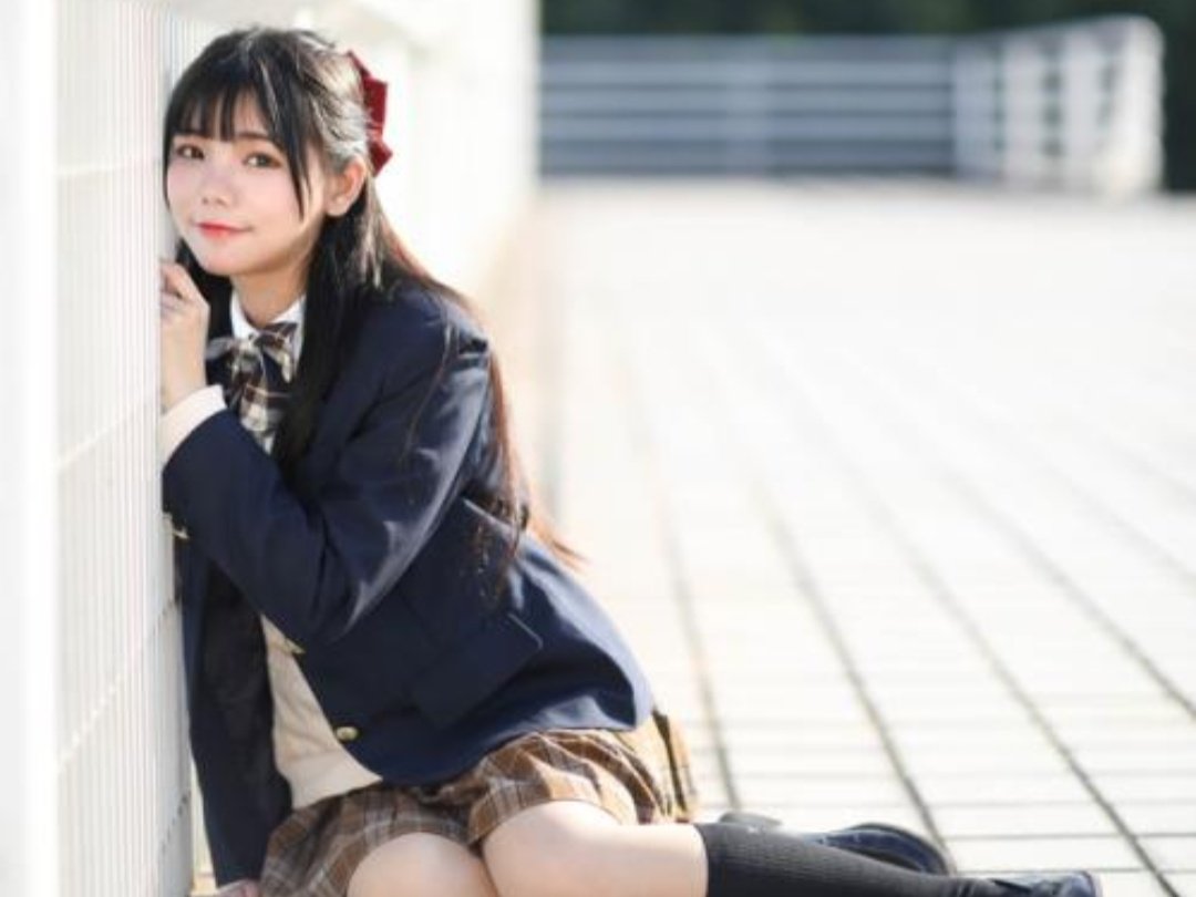 求一个正确的日本人姓名，包括姓，名 ，姓的片假名，名的片假名