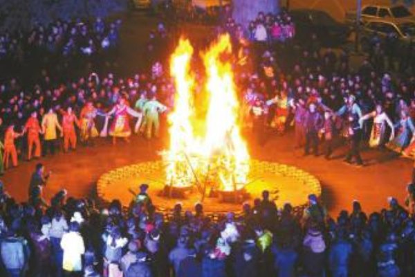 篝火旁原唱完整版歌词