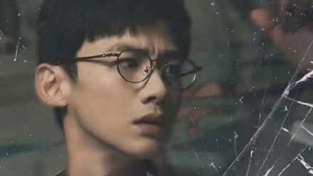 白敬亭最新微博背景图，到底是什么意思？