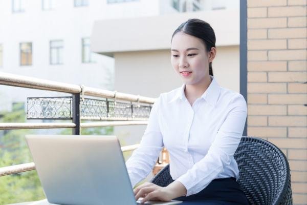 为什么哥哥会特别宠爱妹妹呢？