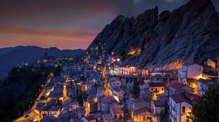 卡塔尔和北京时间差几个小时