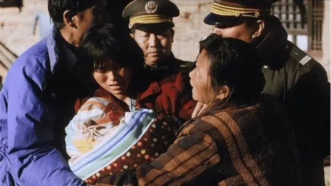 罗翔谈解救拐卖妇女，是否该严厉打击拐卖妇女儿童犯罪？