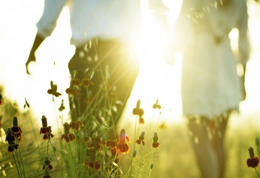 男朋友一定要我问他五十个问题，没范围，我要问什么好啊?不要敷衍问的。