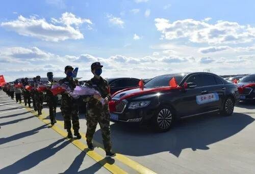 凯旋归来和凯旋而归的区别