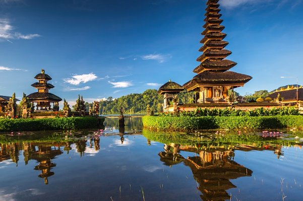 亚州一区二区三区