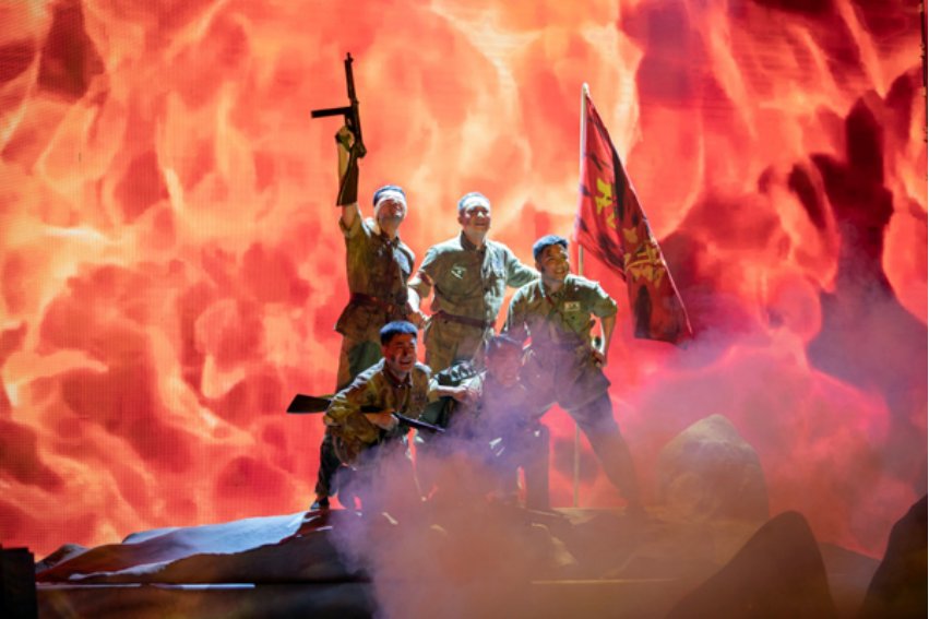 可歌可泣什么意思