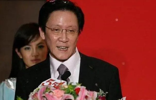 向华胜为什么葬八宝山?