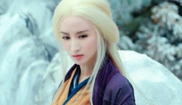 玉罗刹是不是练霓裳?