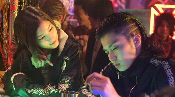 热血高校1里面的女主角叫什么？