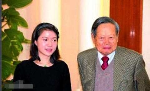 杨振宁和翁帆现在有没有离婚？