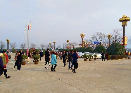 中国百万人口城市达93个，我国哪些城市属于第一梯队的“超大城市”？