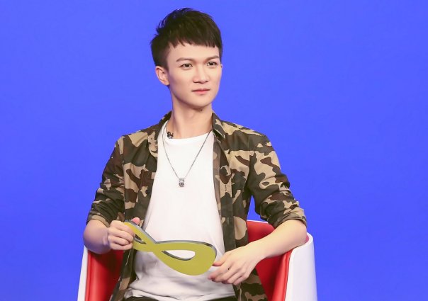 周深是谁捧起来的