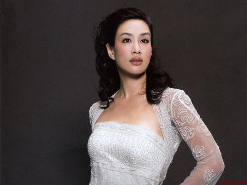 钟丽缇三个娃是谁的？