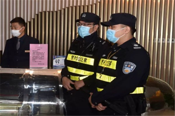 杭州36岁刑警办案时坠楼，警务人员该如何保障自身安全？