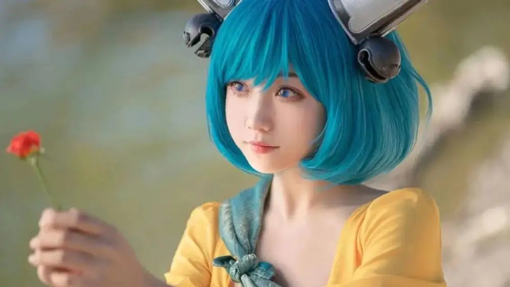 浙江一萌娃cos蔡文姬萌化路人，蔡文姬的外形有何特征？