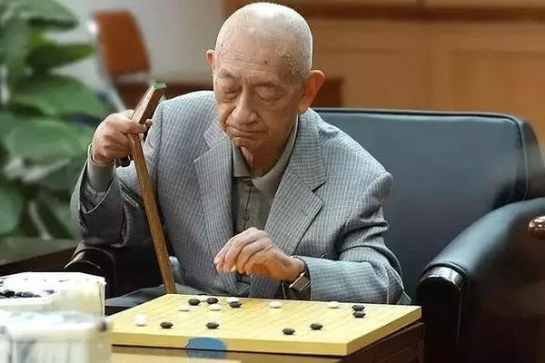 双压枝什么动作