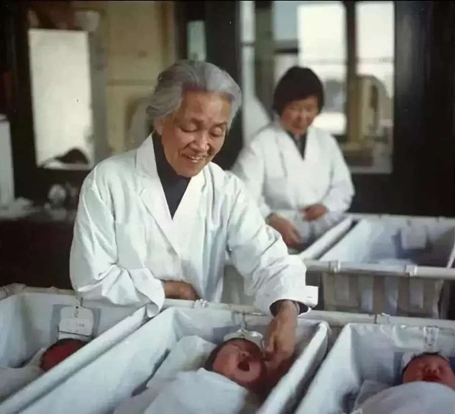 林巧稚是谁,为什么能够接生出袁隆平?