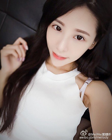 黑涩会美眉成员Mei Mei的资料？