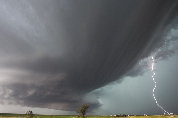 极端的拼音和意思