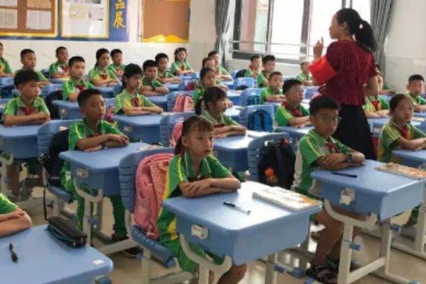 兄弟阋于墙的意思