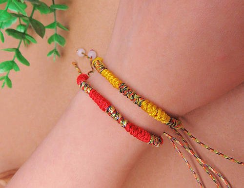 手上戴的五彩线不用扔掉吗？