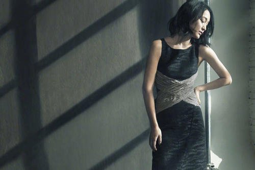 周迅男友卓越转发歌曲为其庆生，他是何身份？