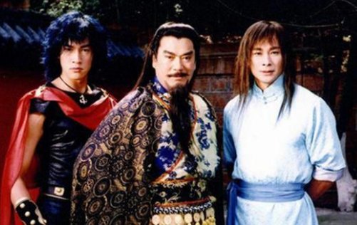 金麟岂非池中物，遇风云便化龙的下一句是什么？