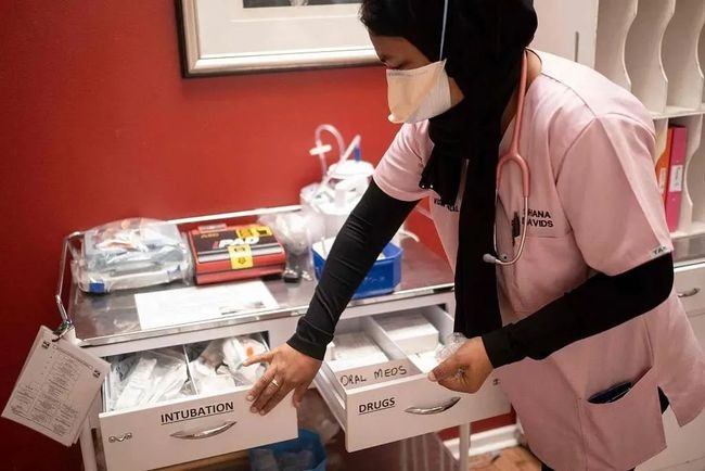 南非确诊奥密克戎江苏小伙核酸已转阴，目前的身体状况如何？