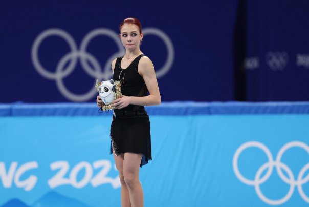 特鲁索娃凭借着5个四周跳的惊艳表现，得到银牌，她为何会错失第一名？